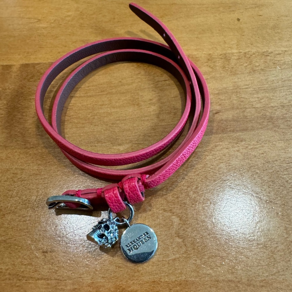 NWB Alexander McQueen multiwrap skull charm pendant leather bracelet.